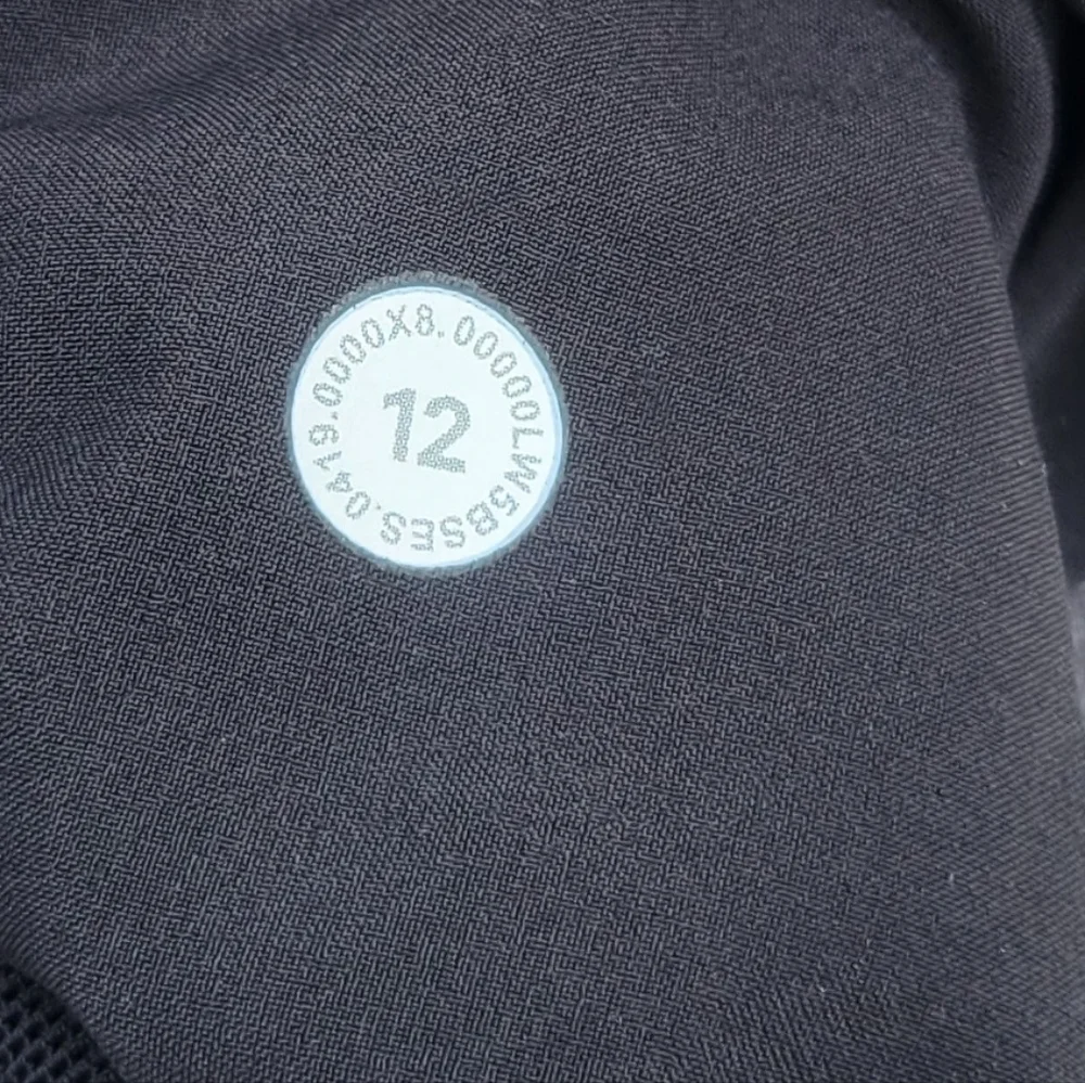 Lululemon athletica On the fly pant size 12.